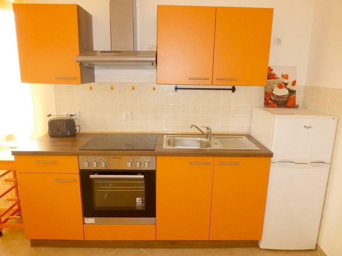 Apartments Kvesic Šilo Esterno foto