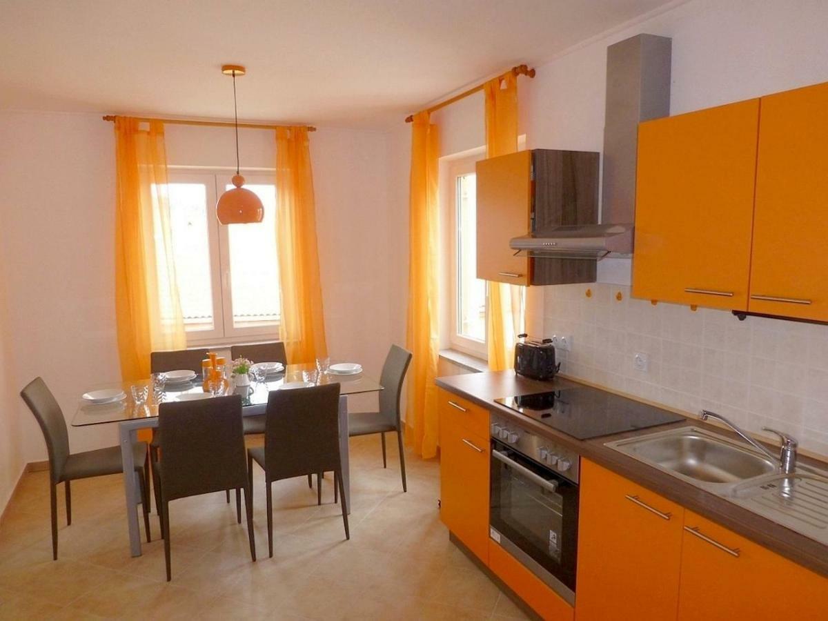 Apartments Kvesic Šilo Esterno foto